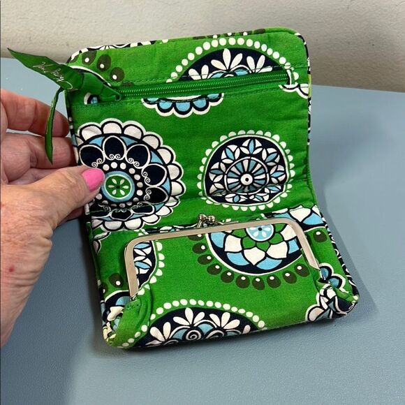 Vera Bradley Cupcake Green Quilted Wallet - Picture 5 of 5